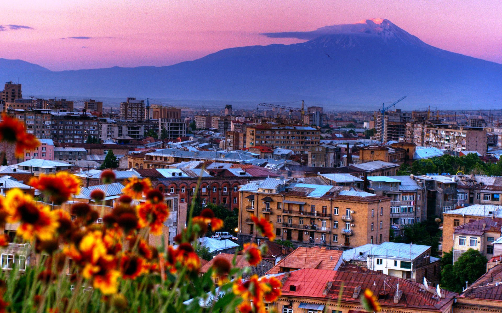 Armenia-City-Yerevan-HD-Wallpaper